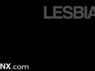 Lesbianx auge roll lesbisch orgasmus