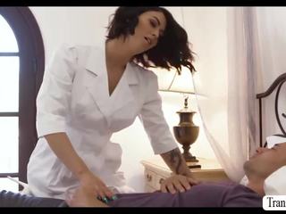 Gab imajo x ocenjeno video s hottie tgirl medicinska sestra domino na njegov postelja