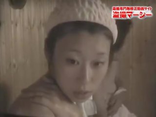 Japonia femei sauna voieur 4