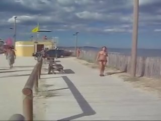 Nudistični šolarka posnet pri plaža 3