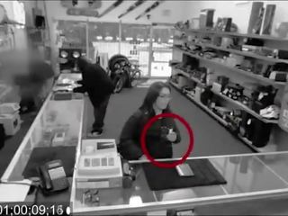Quyến rũ cooz bán một bị đánh cắp xưa bugle được fucked lược qua cửa hàng owner