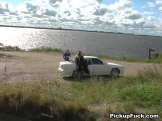 Teenager blond bekam gelegt auf zu die bucht